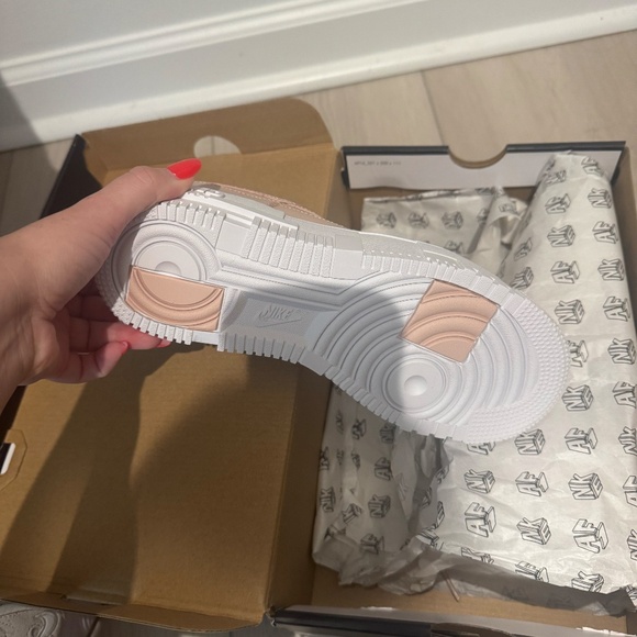 Nike Air Force 1 Pixel - Picture 4 of 9